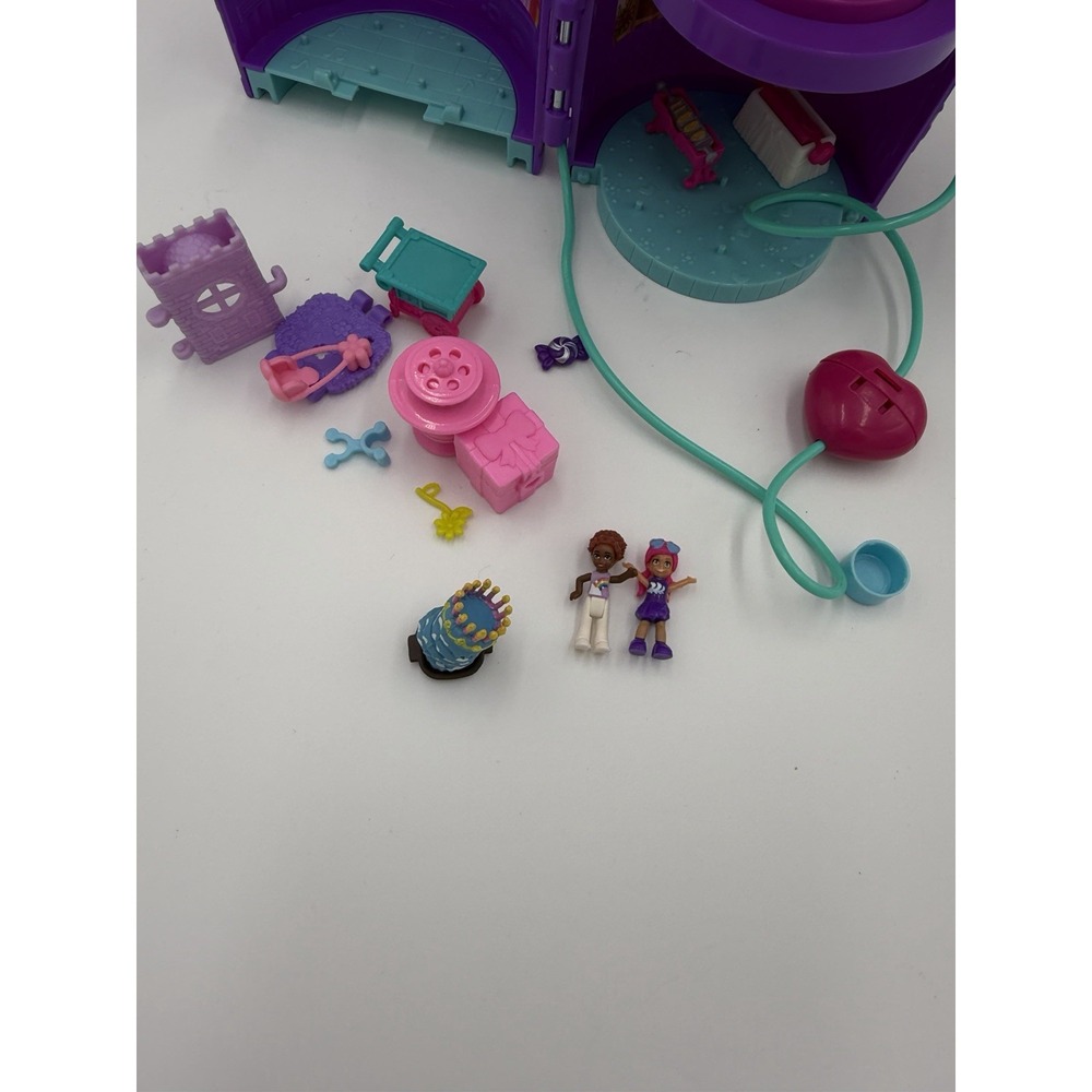 Polly Pocket Unicorn Birthday Party Compact Playset 2 Dolls Unicorn - Picture 3 of 8